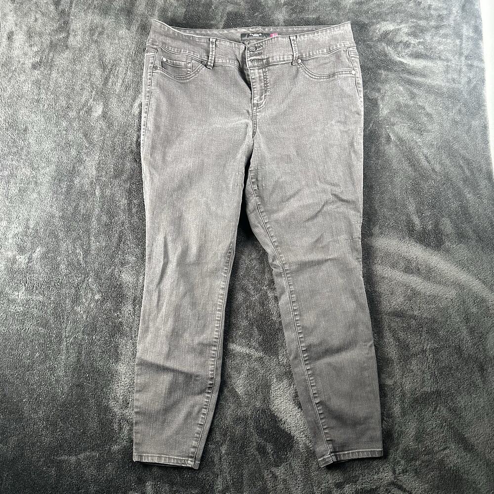 Torrid Women’s denim black jeans 22XT